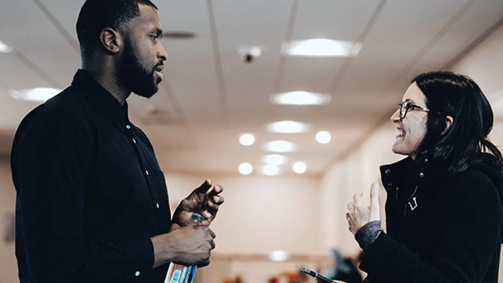 Michael Kidd-Gilchrist speaks to an Ohio State student