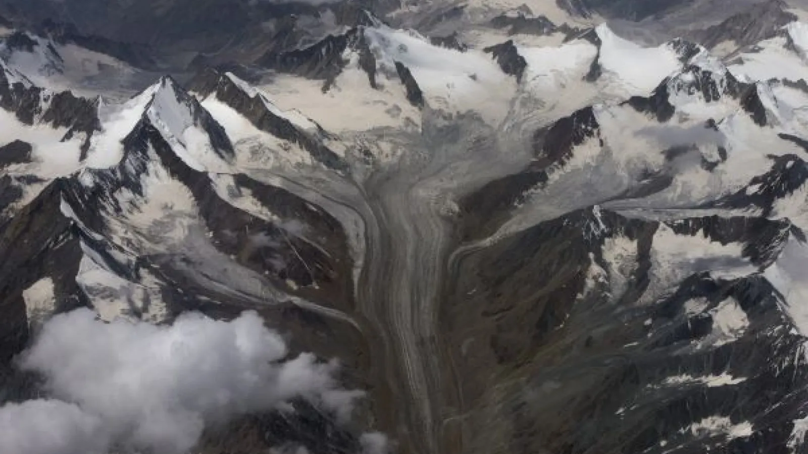 glacier with runoff