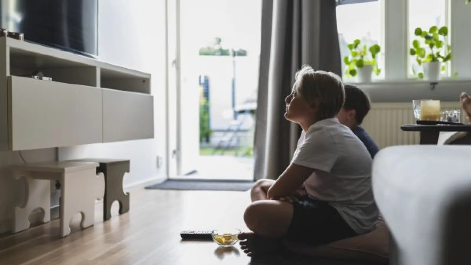 kids watching TV