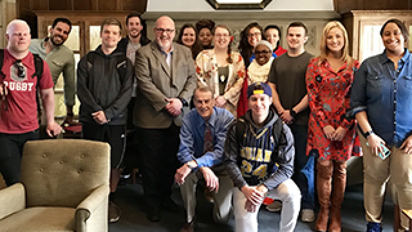 Photo of students in Social Science Business Collaboration course