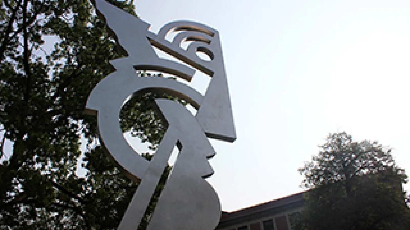 Modern Head is a special cast fabricated for Ohio State in memory of influential American artist and Ohio State alum Roy Lichtenstein.